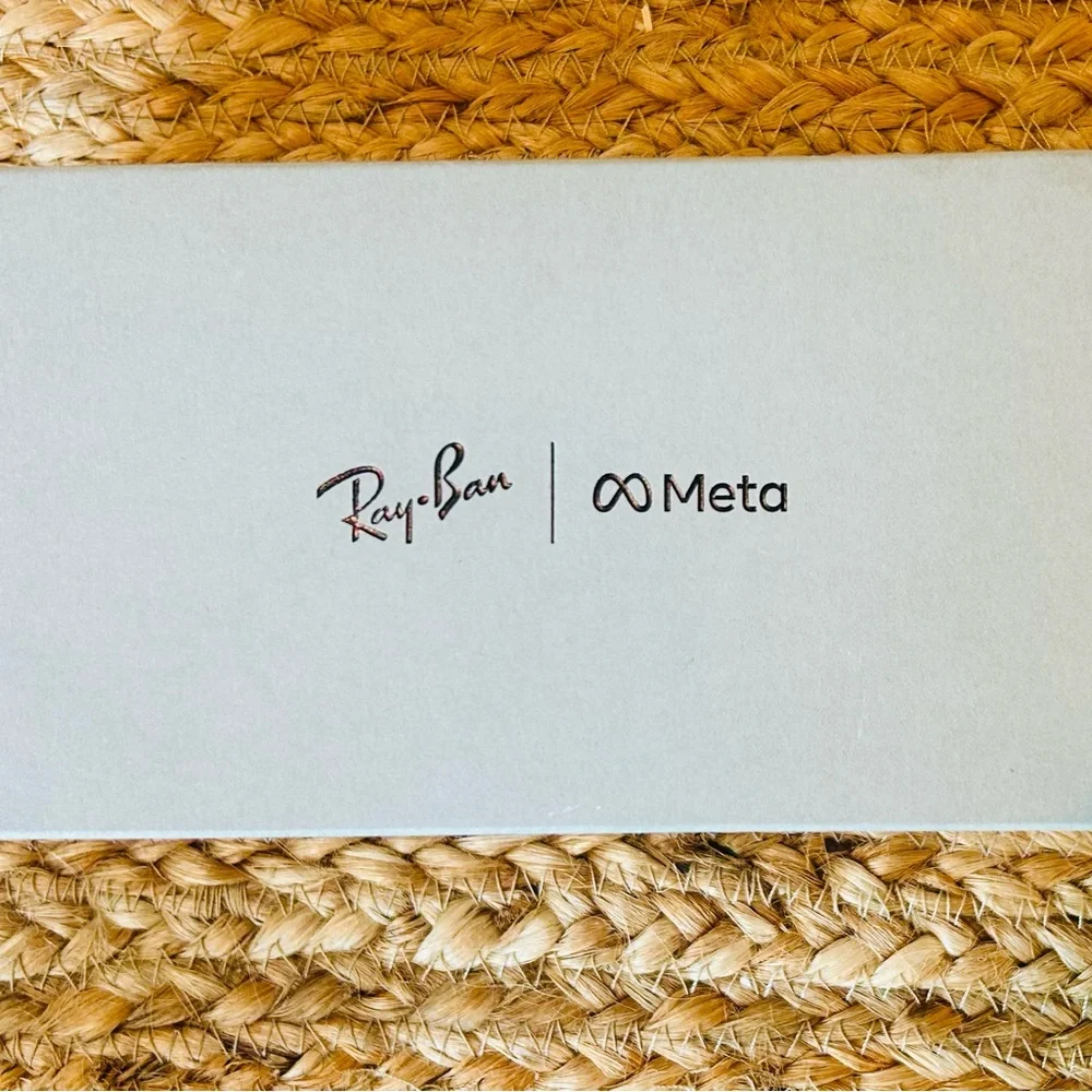 Ray-Ban Gray Box with Meta Logo (Single Pair) The box has never been opened.